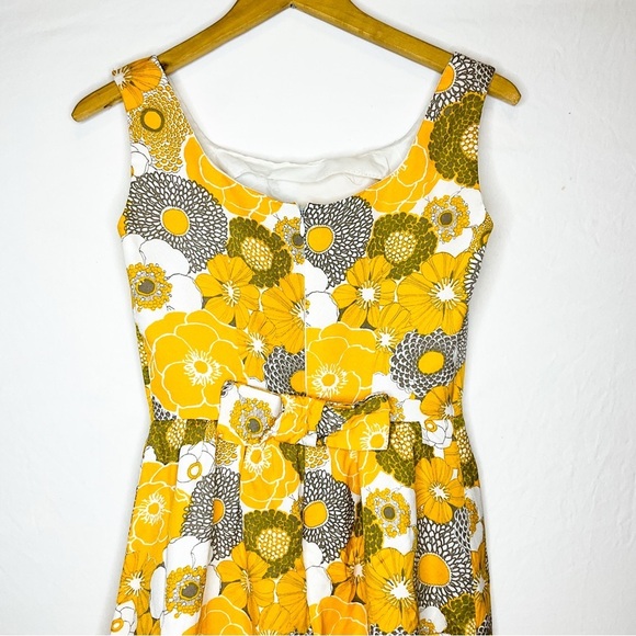 VINTAGE BEAUTY Floral Yellow and White Sleeveless Dress - Picture 13 of 16